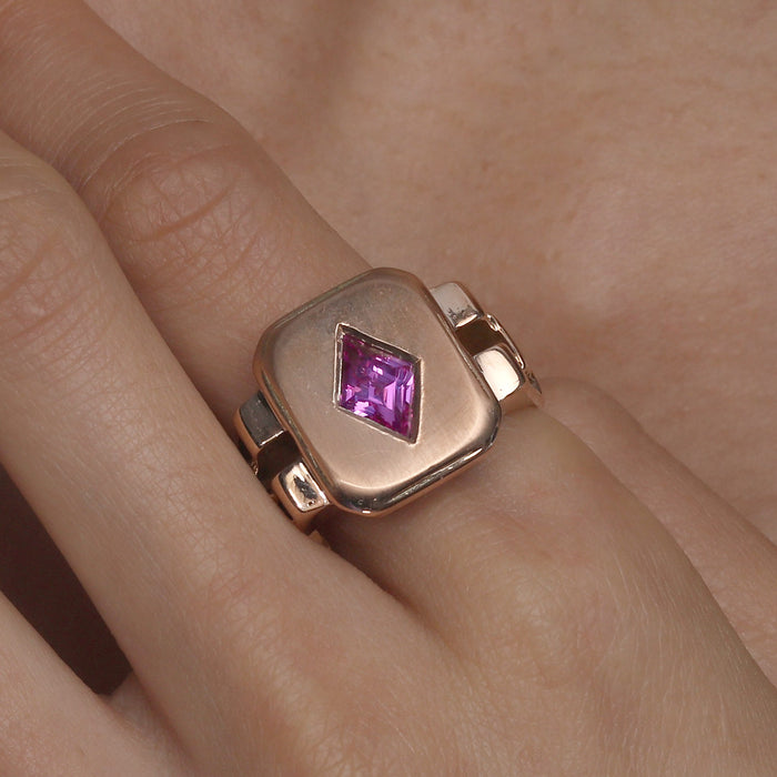 REVIVAL 1.35CT PINK SAPPHIRE LOZENGE HEAVY GOLD RING