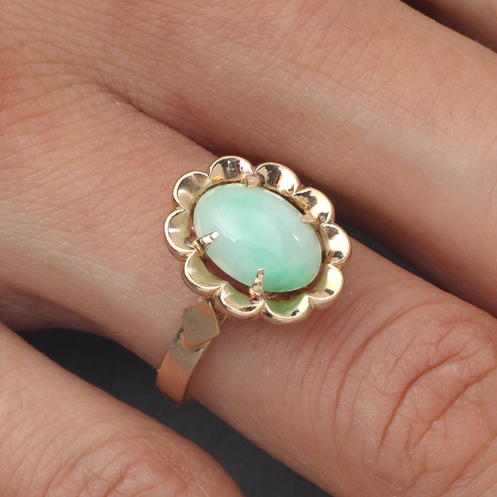 JADE FLOWER RING IN 22K YELLOW GOLD