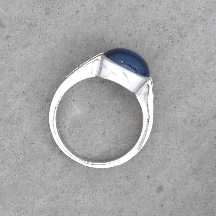 CABOCHON SAPPHIRE DIAMOND RING 18K WHITE GOLD