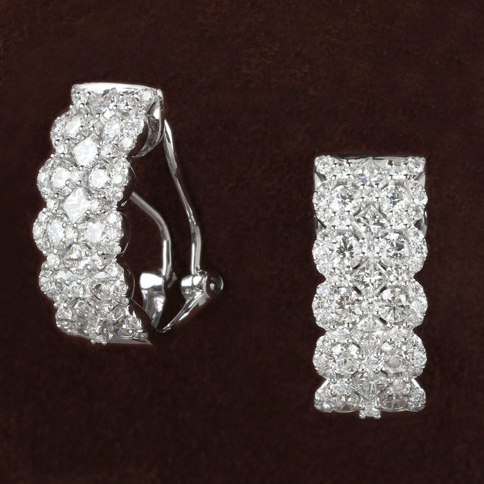 DIAMOND CLIP EARRINGS IN 18K WHITE GOLD
