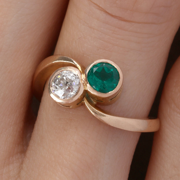 DIAMOND & EMERALD TOI ET MOI RING 18K YELLOW GOLD