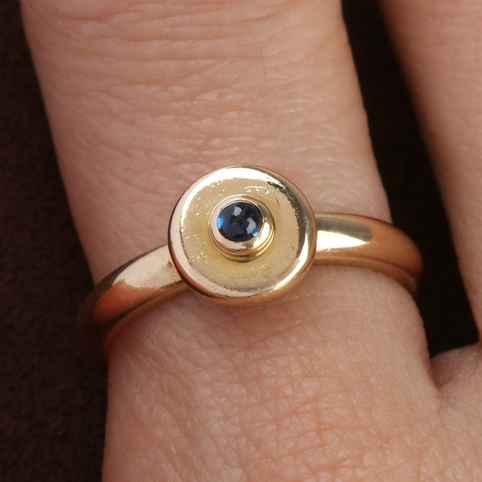 PERY ET FILS CABOCHON SAPPHIRE RING 18K YELLOW GOLD FRENCH