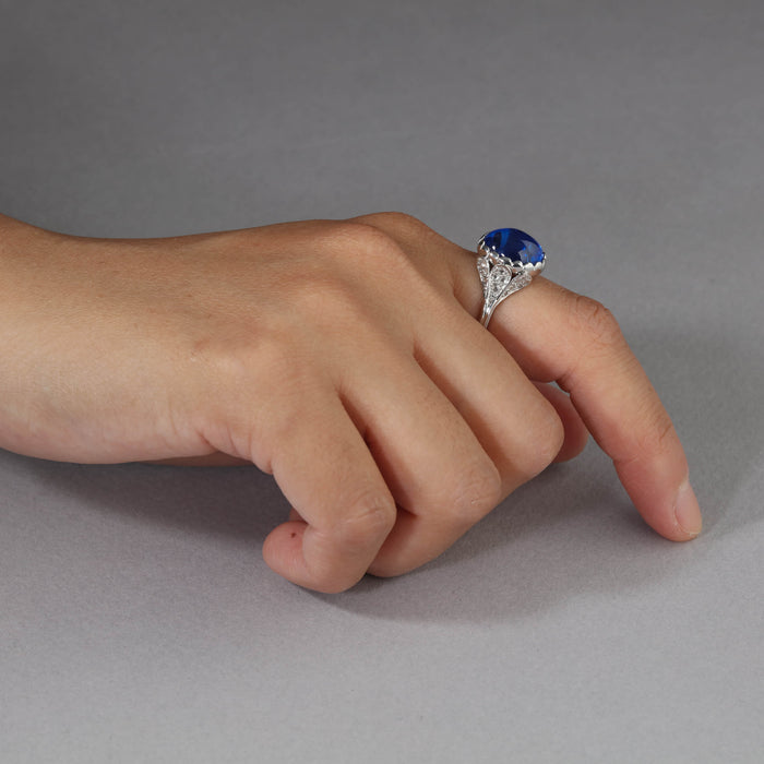 8.86ct Cabochon Sapphire Ring in Platinum