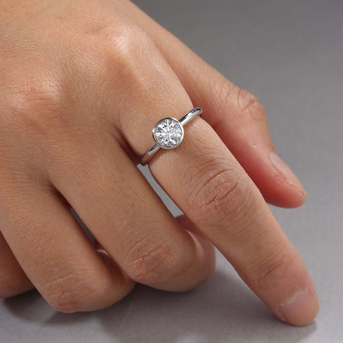 0.93CT BRILLIANT DIAMOND TAZZA RING IN PLATINUM