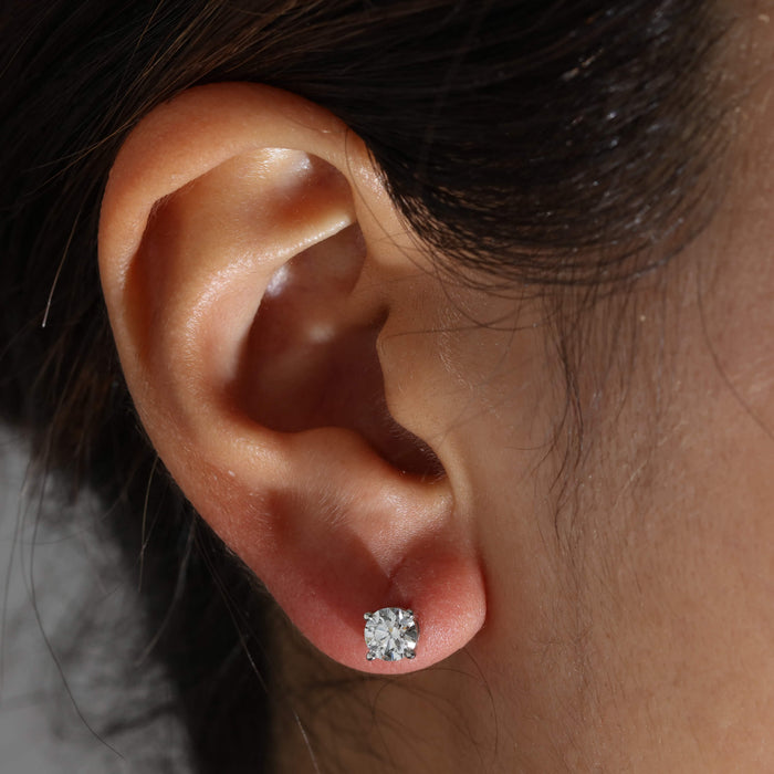 1.04ctw Four Prong Diamond Stud Earrings in Platinum