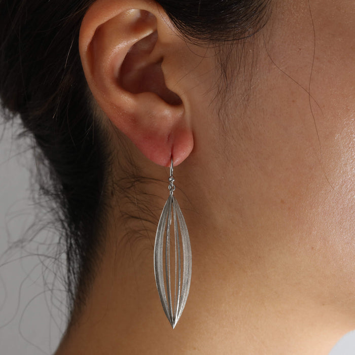 Large Baccello Earrings in Platinum